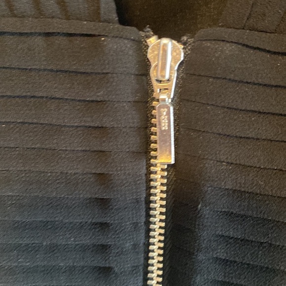 Nicholas Black Deep V Pleated Chiffon - Picture 7 of 9